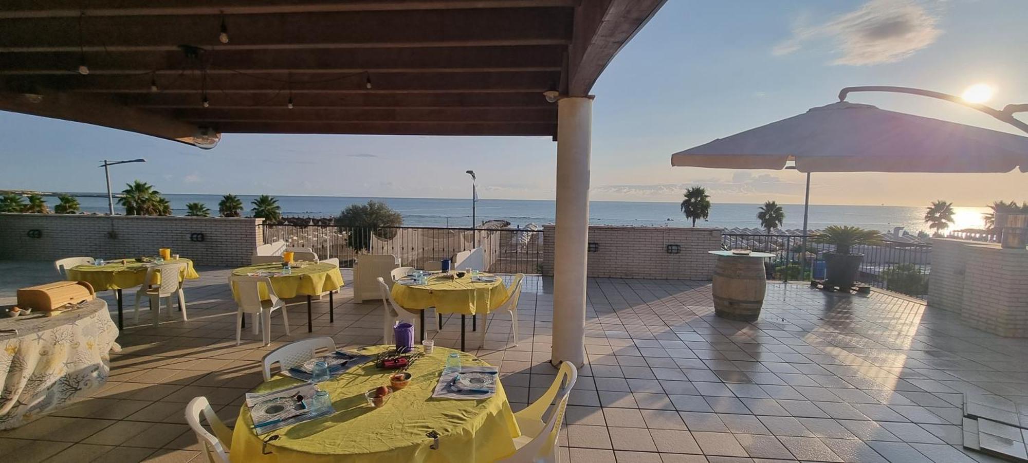 Il Sorriso Di Angelina Acomodação com café da manhã Pescara Exterior foto
